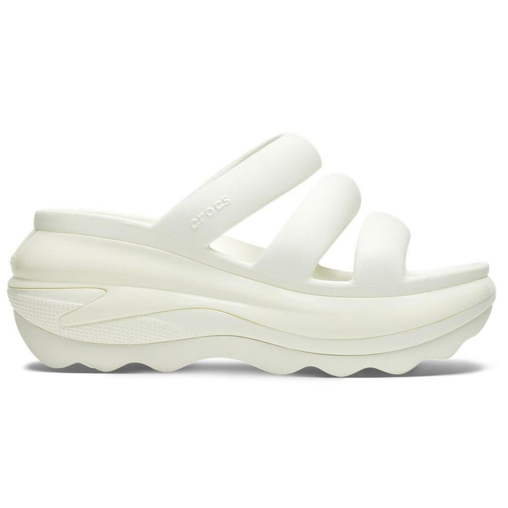 Sandália crocs classic mega crush triple strap chalk