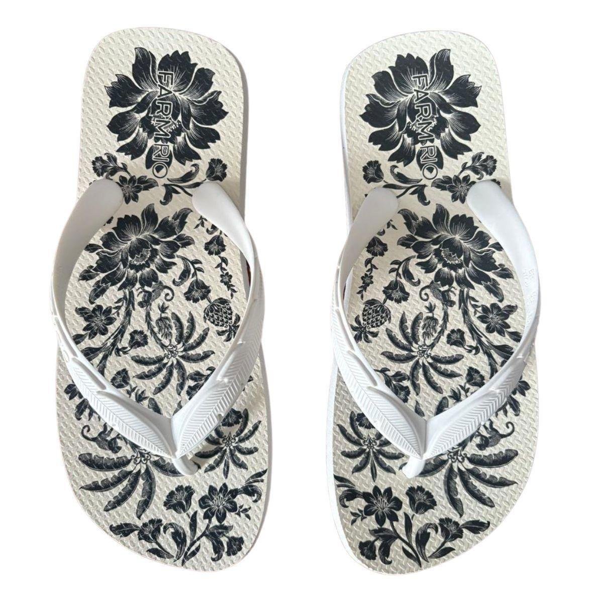 Sandalia Chiqui Salto White em promoção na Netshoes!