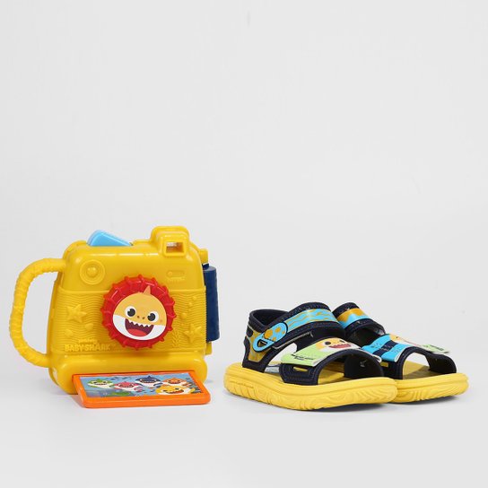Sandália Infantil Grendene Kids Baby Shark Brincando de Fotógrafo Menino - Amarelo+Azul Menor preço em Sandália Infantil Grendene Kids Baby Shark Brincando de Fotógrafo Menino - Amarelo+Azul