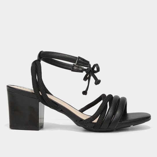 Sandália Moleca Multi Tiras Salto Médio Feminina - Preto Menor preço em Sandália Moleca Multi Tiras Salto Médio Feminina - Preto
