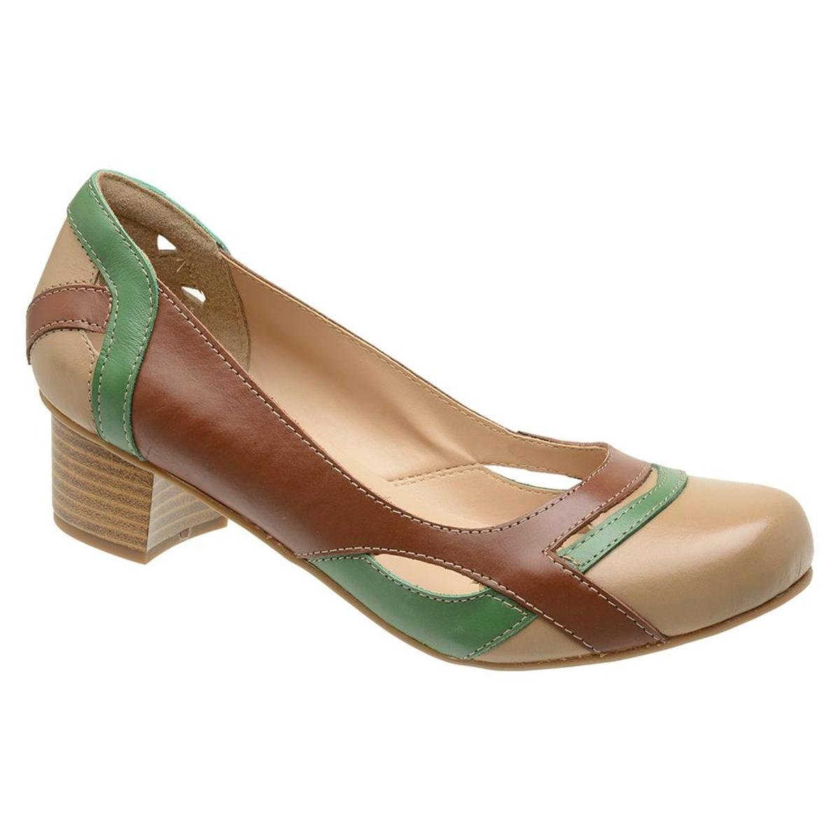 sapatinho de couro feminino