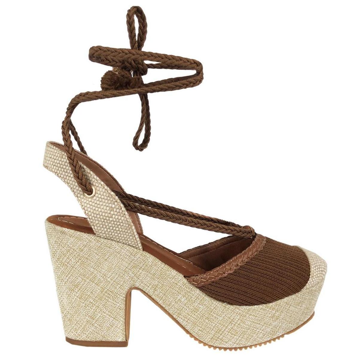 scarpin chanel salto alto