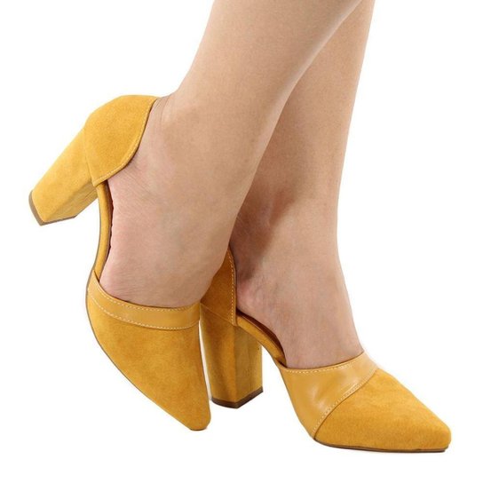 Scarpin Zhaceci Salto Bloco Chic - Amarelo é boa?