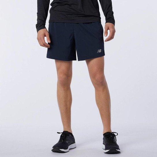 Short 5IN New Balance Accelerate Masculino - Marinho Menor preço em Short 5IN New Balance Accelerate Masculino - Marinho