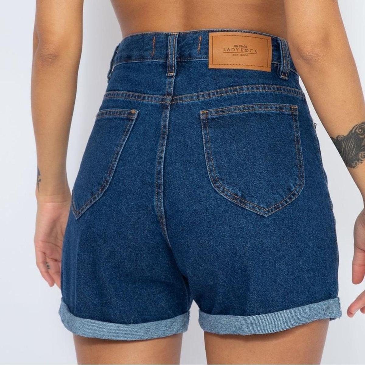 shorts mom lady rock