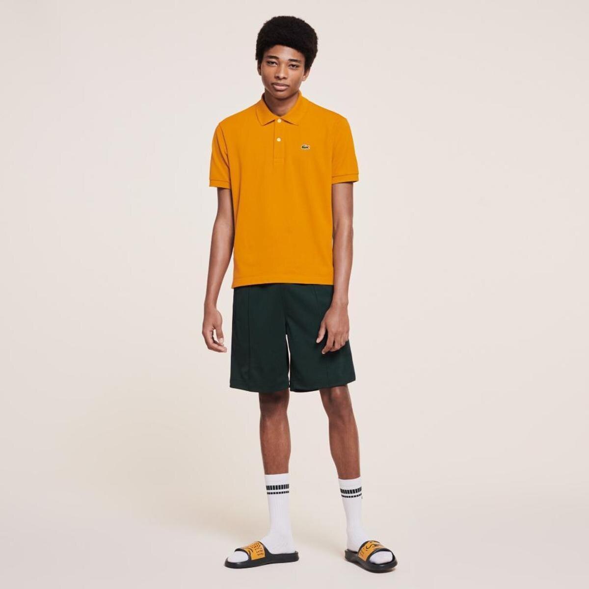 Short masculino Lacoste x Ricky Regal em piqué com faixas