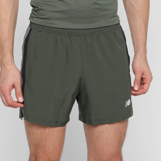 Short New Balance Accelerate 5 Masculino - Oliva Menor preço em Short New Balance Accelerate 5 Masculino - Oliva