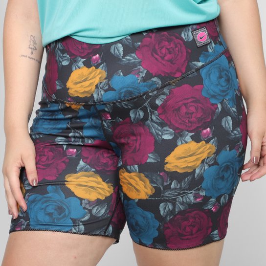 Short Nike Plus Size One Dri-Fit Icon Clash Feminino - Preto Menor preço em Short Nike Plus Size One Dri-Fit Icon Clash Feminino - Preto