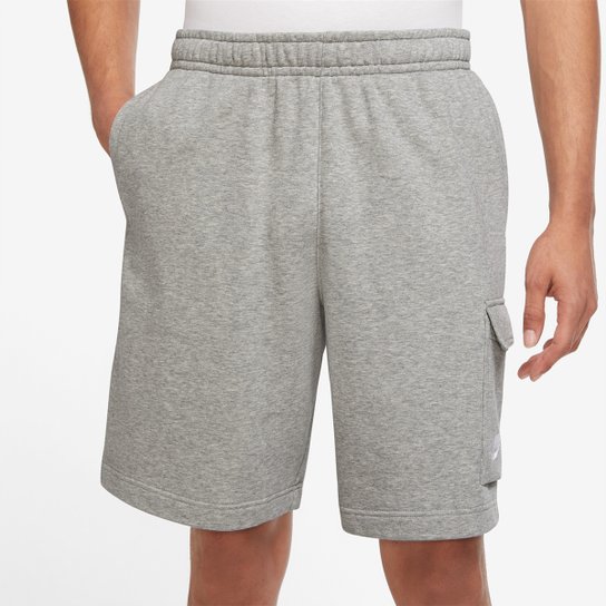 Short Nike Sportswear Club Cargo Masculino - Cinza+Branco Menor preço em Short Nike Sportswear Club Cargo Masculino - Cinza+Branco