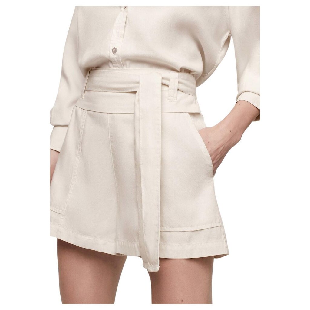 Shorts Curto Com Faixa Em Sarja Dzarm
