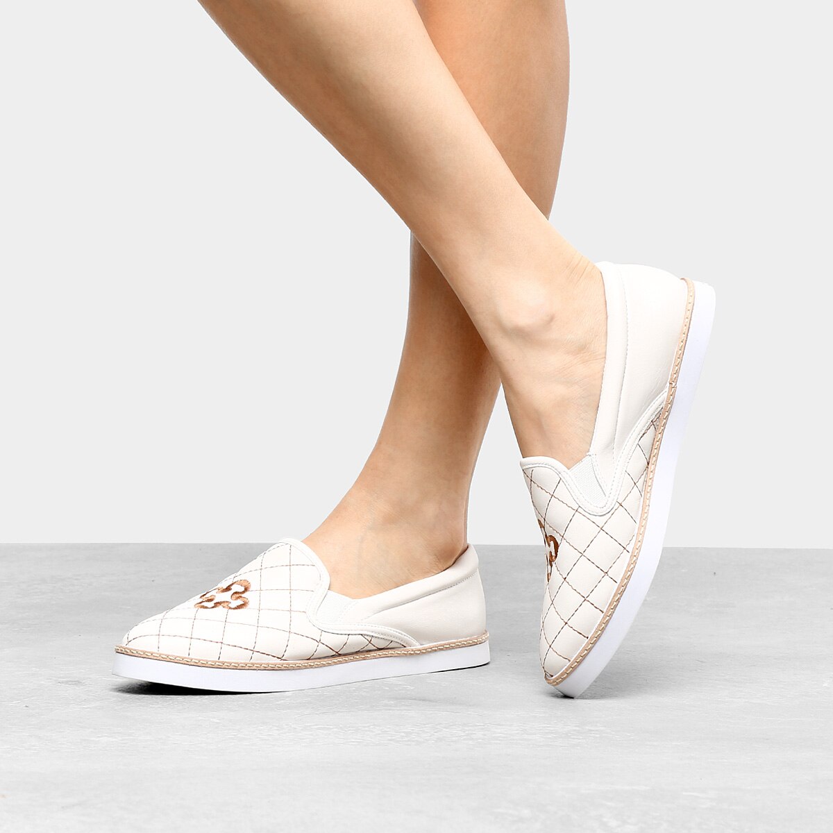 Slip On Couro Capodarte Matelassê Feminino - Branco | Netshoes