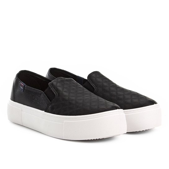 Slip On Moleca Caixa Alta Matelassê Feminino - Preto é ruim? Slip On Moleca Caixa Alta Matelassê Feminino - Preto é boa?