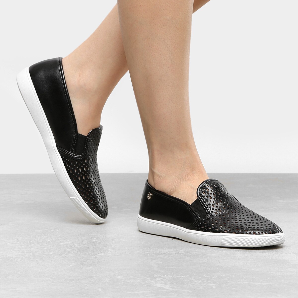 Compre Tênis Feminino Slip On Textura Via Uno Online