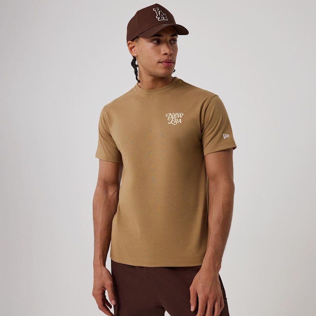 SS NEW ERA TEE GRAPHIC PACK FEB KHAKI
