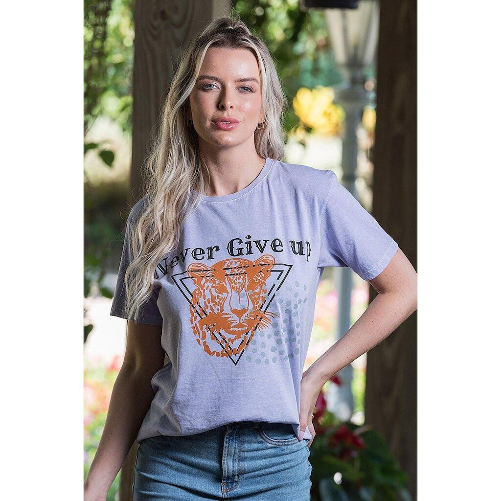 T-shirt Estonada Never Give Up Lilás