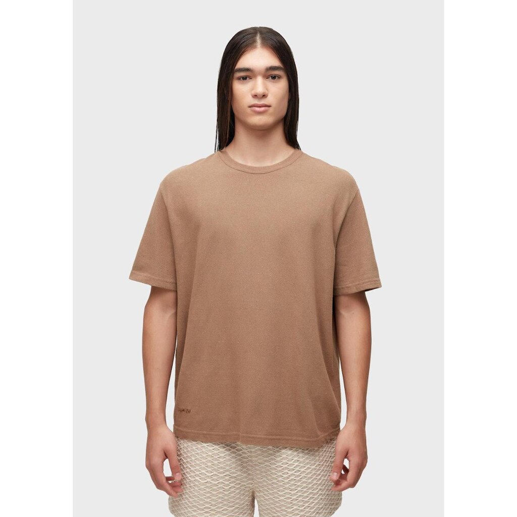 T-shirt over rustic yoke embroidered OSKLEN