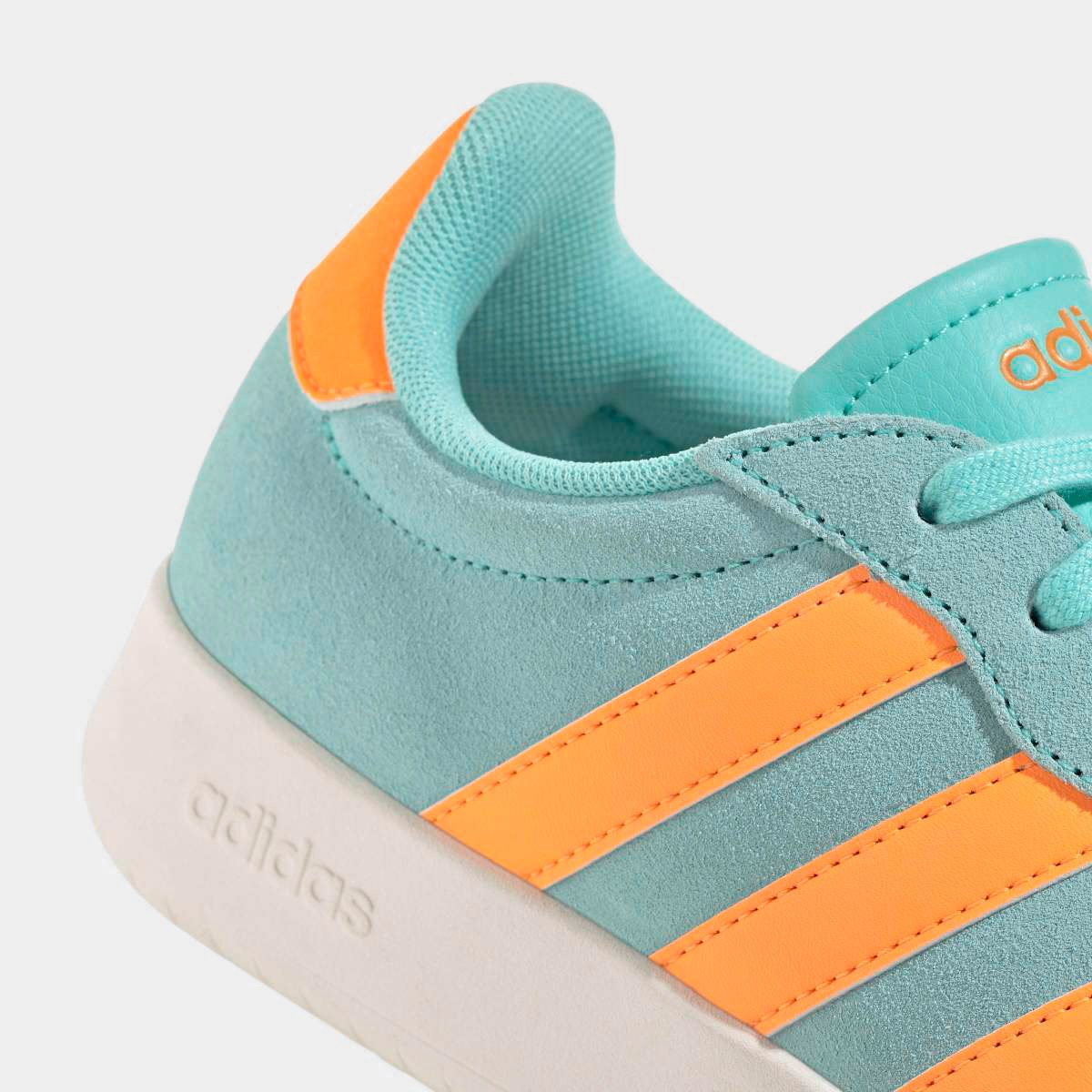 Tênis Adidas Barreda II Feminino - 6