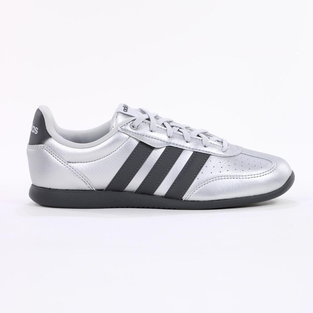 Tênis Adidas Barreda LO Prata e Preto - Feminino