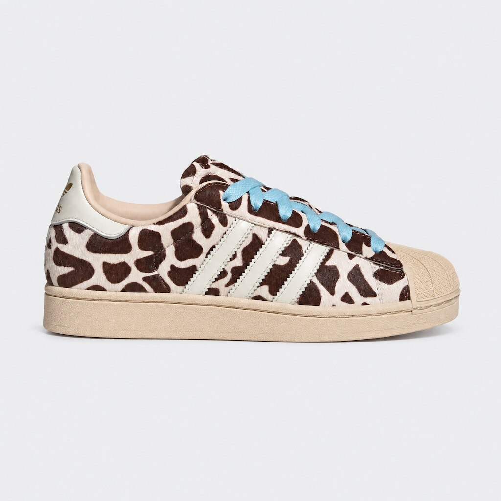 Tênis adidas Originals Superstar Suede Feminino