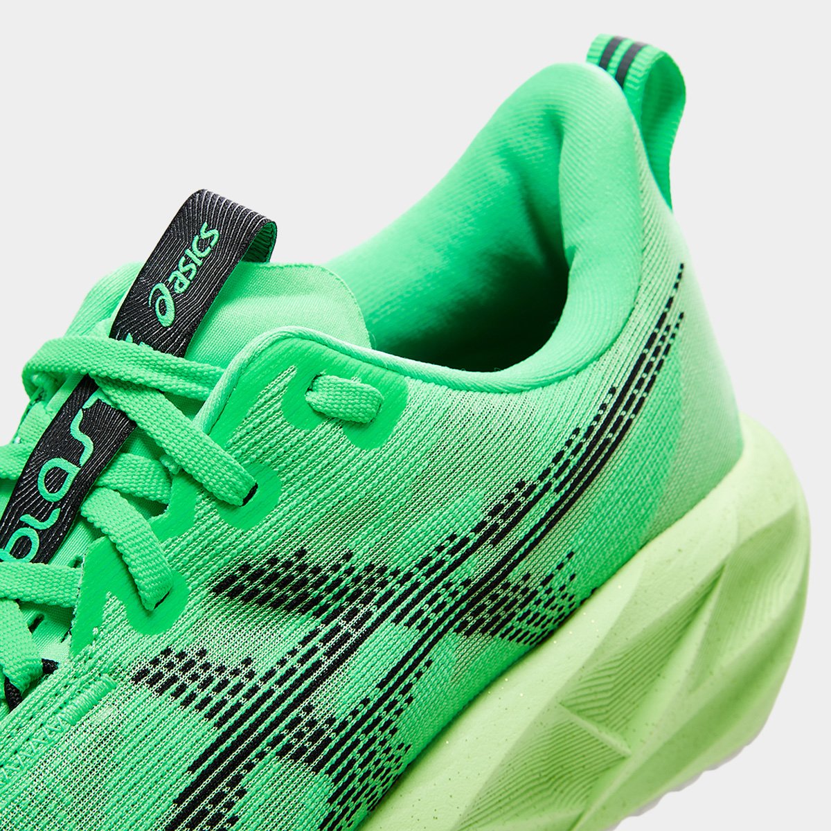 Tênis Asics Novablast 5  Feminino - 6