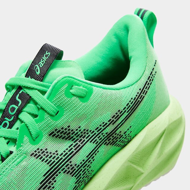 Tênis Asics Novablast 5  Feminino