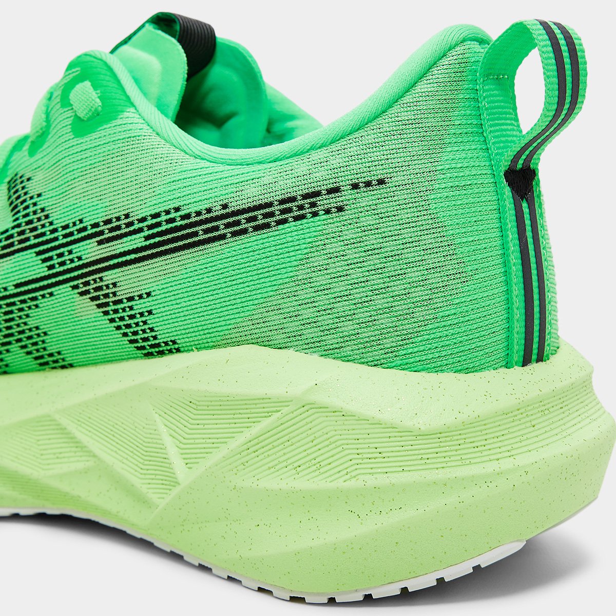Tênis Asics Novablast 5  Feminino - 7