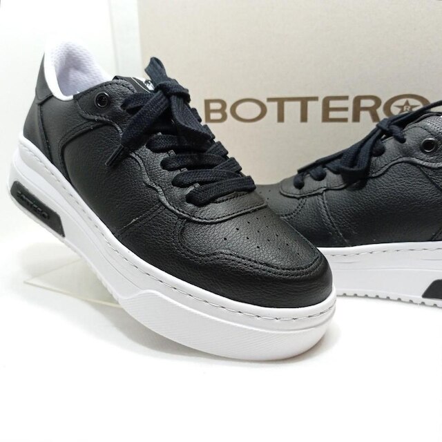 Tênis Bottero Sneakers em Couro preto