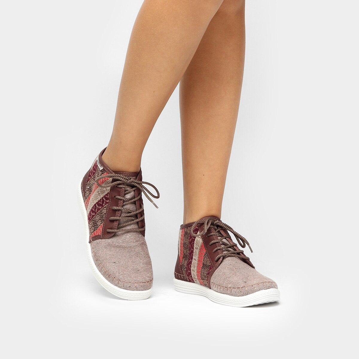 tenis cano alto mississipi