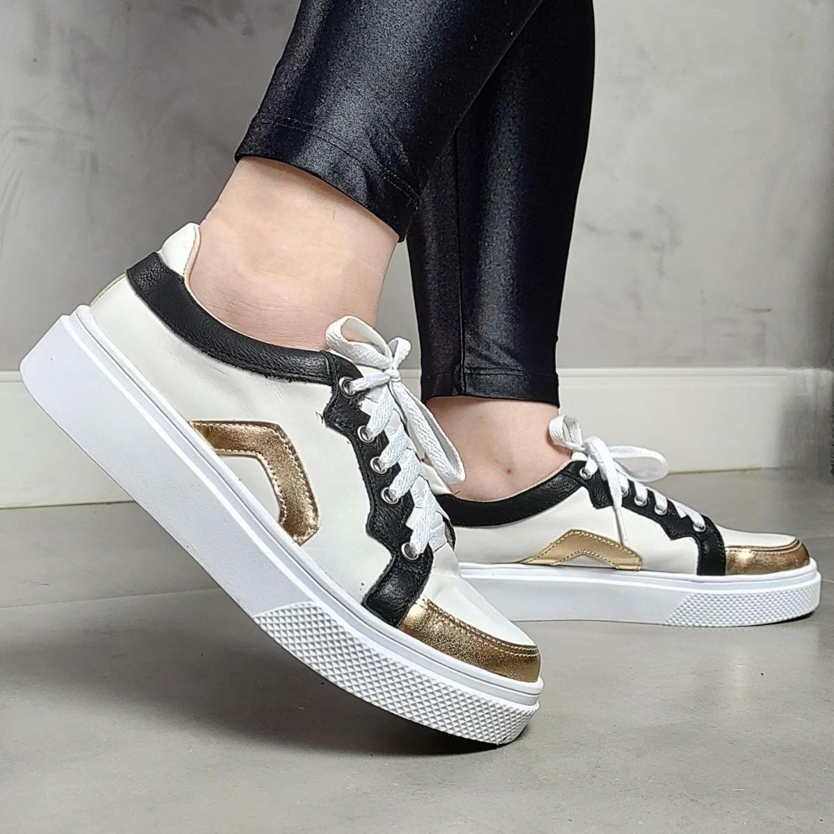 Menor preço em Tênis Casual Feminino Em Couro Bellver