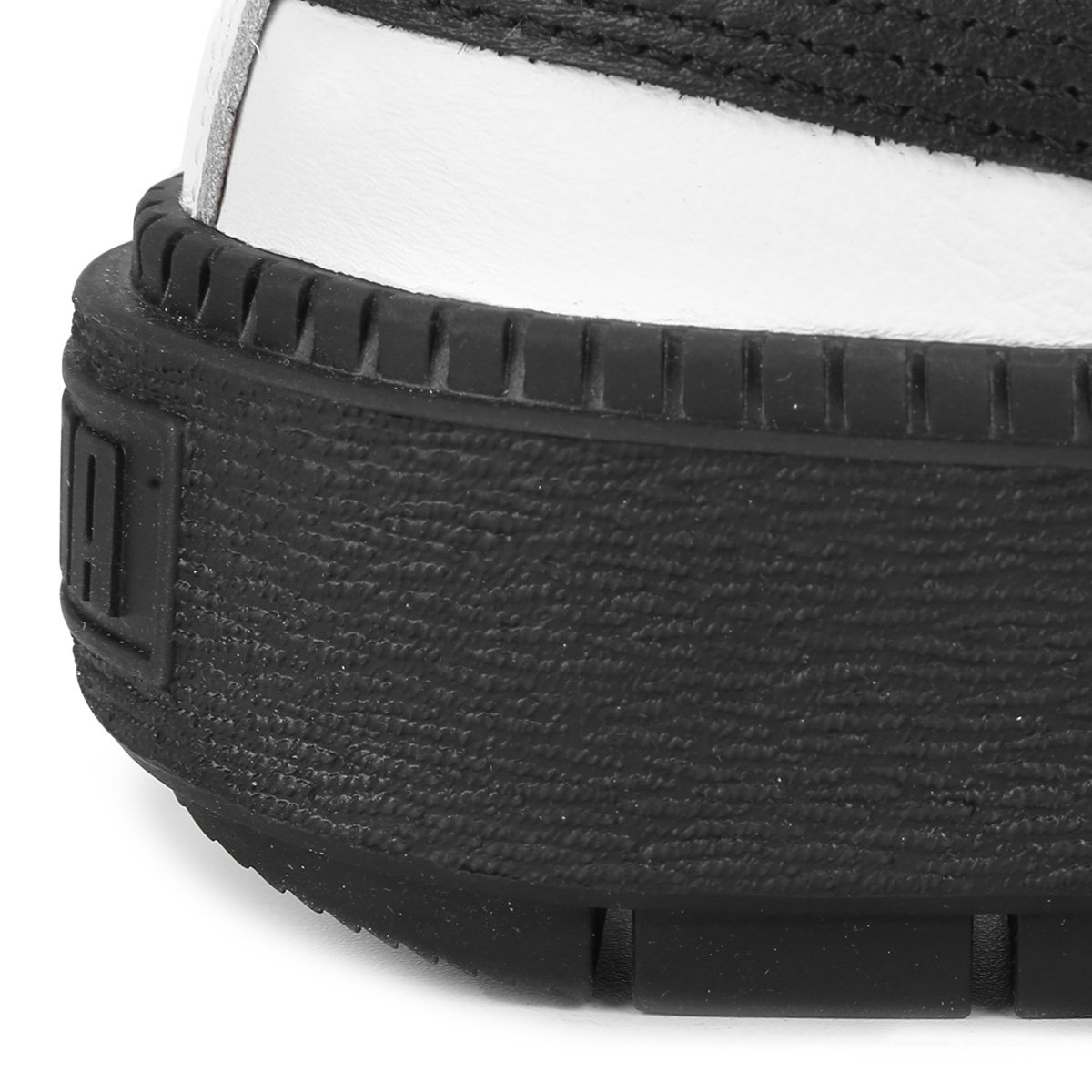 tênis puma basket platform trace preto