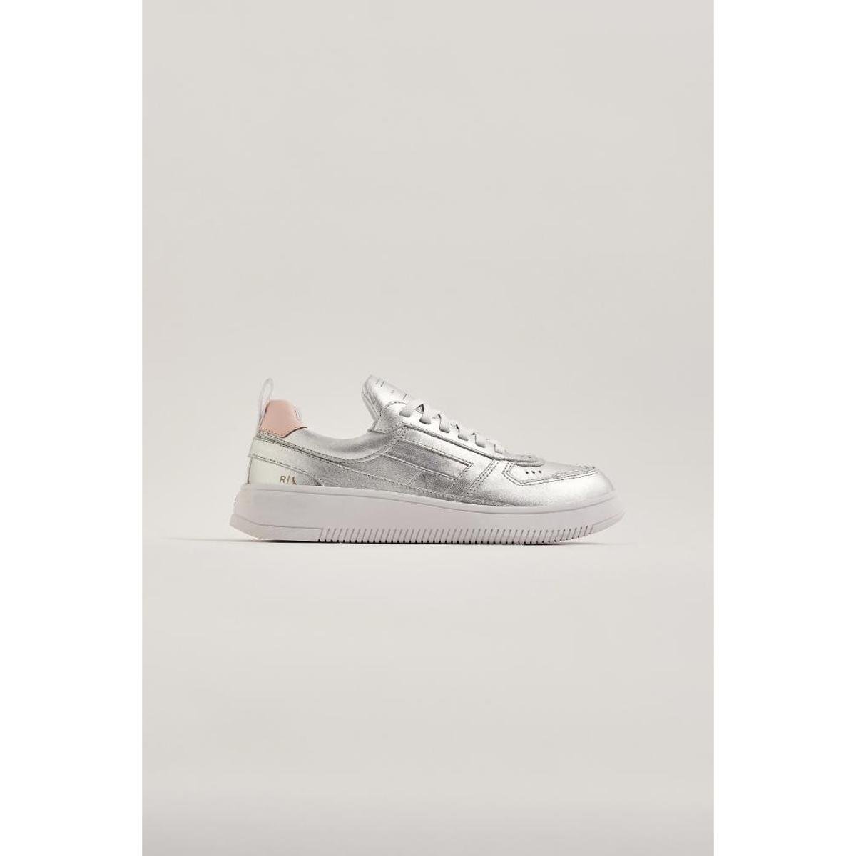 reserva feminina tenis