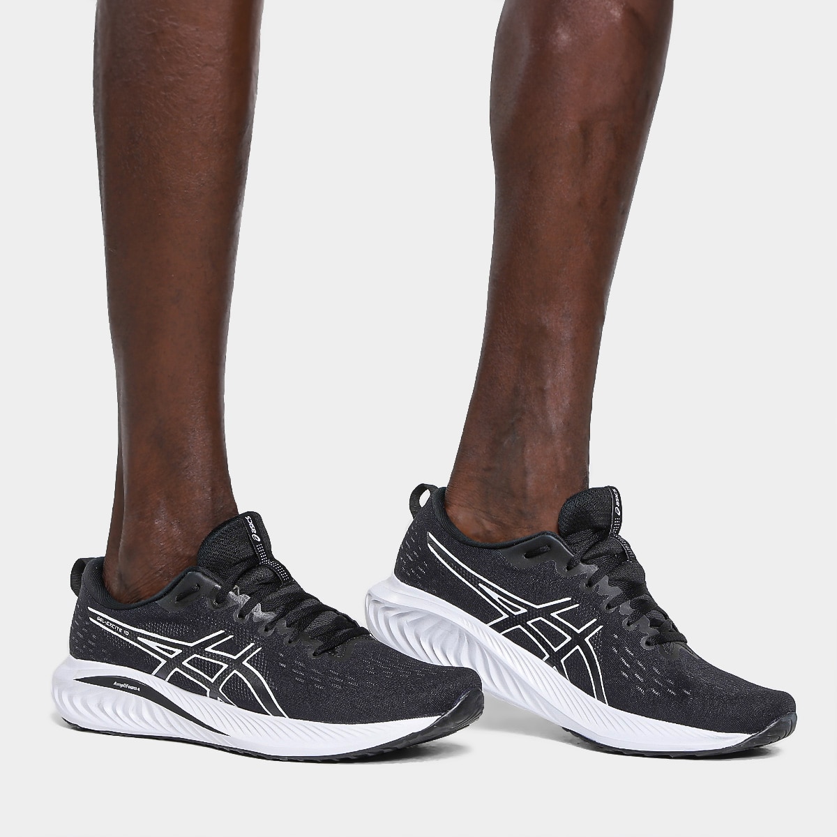 Asics Com Placa De Carbono em promoção na Netshoes!