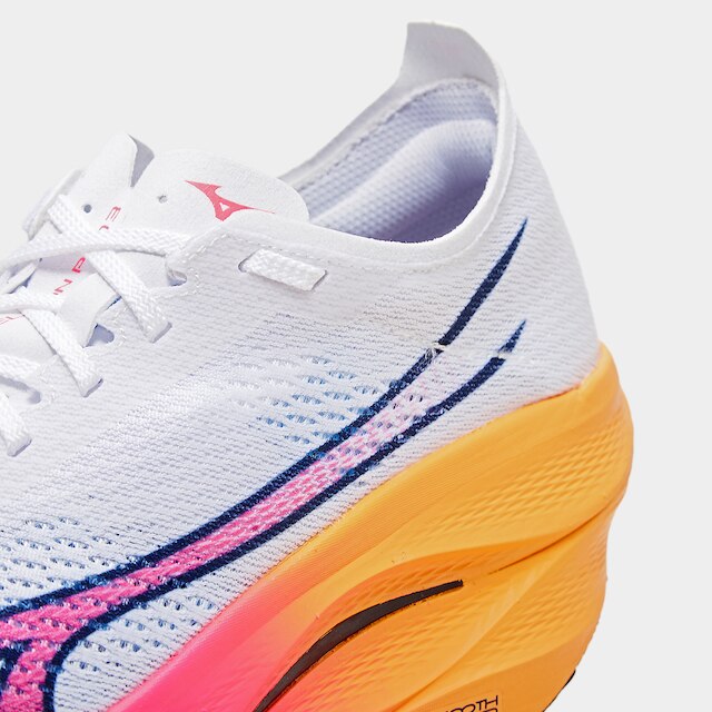 Tênis Mizuno Rebellion Pro 3