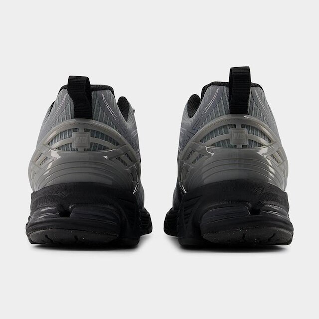 Tênis New Balance 1906R