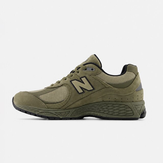 Tênis New Balance 2002R