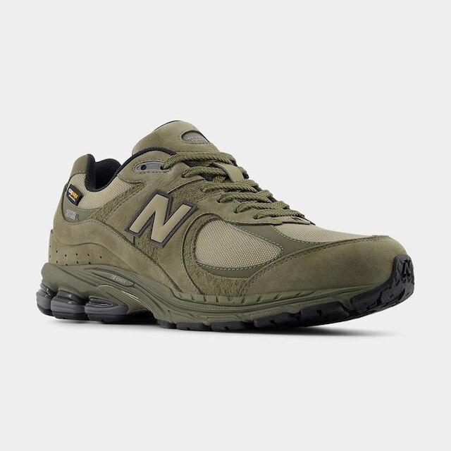 Tênis New Balance 2002R