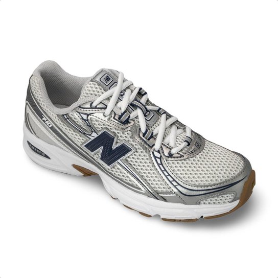 Tênis New Balance 740