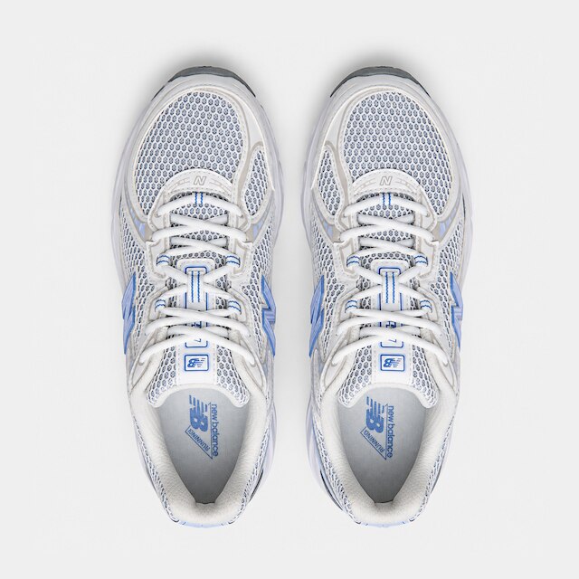 Tênis New Balance 740