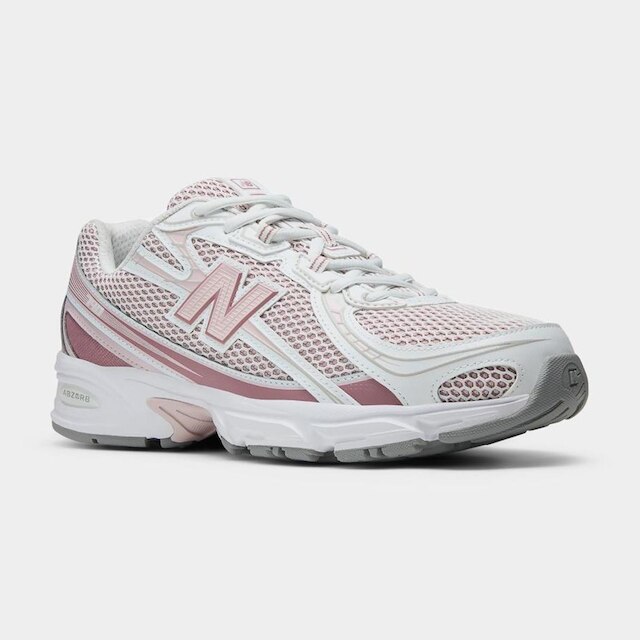 Tênis New Balance 740