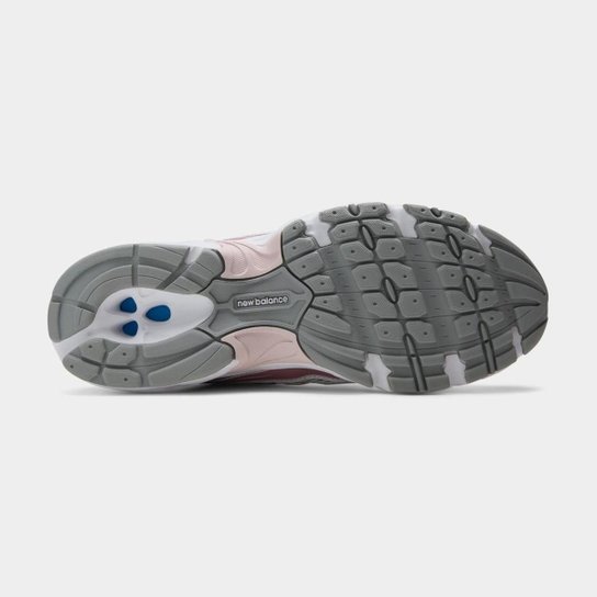 Tênis New Balance 740