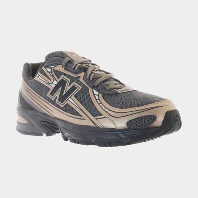 Tênis New Balance 740