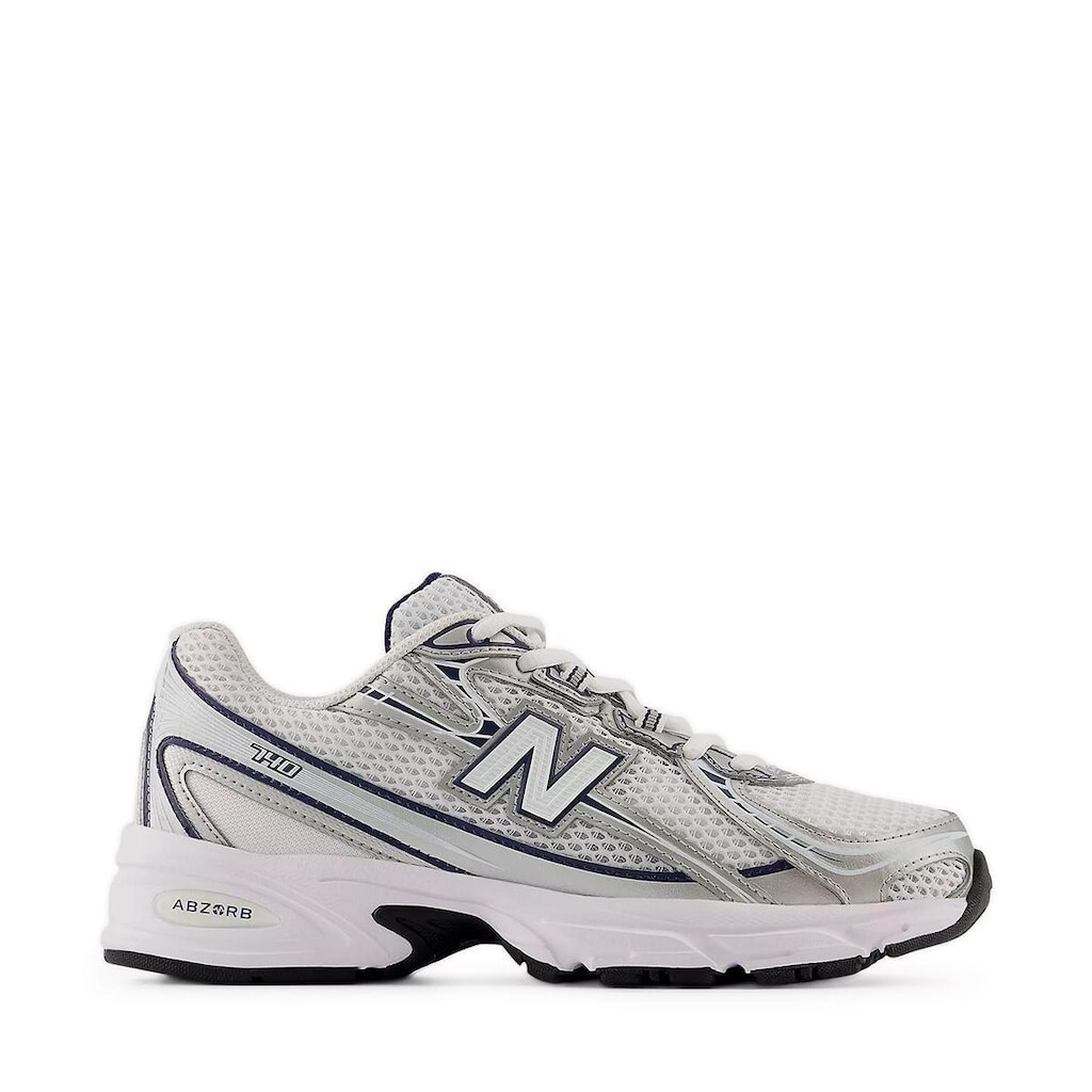 Tênis New Balance 740