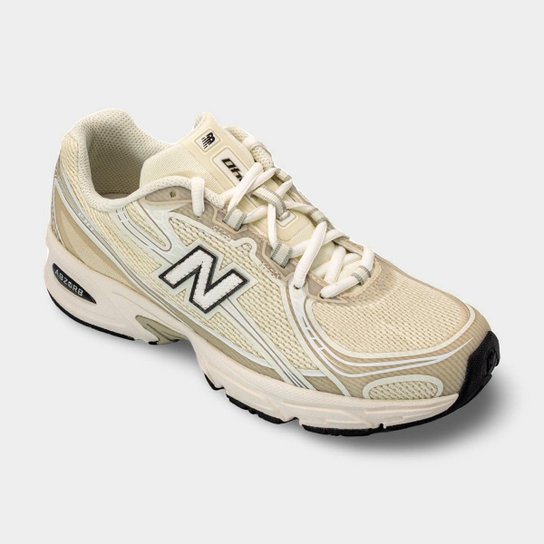 Tênis New Balance 740