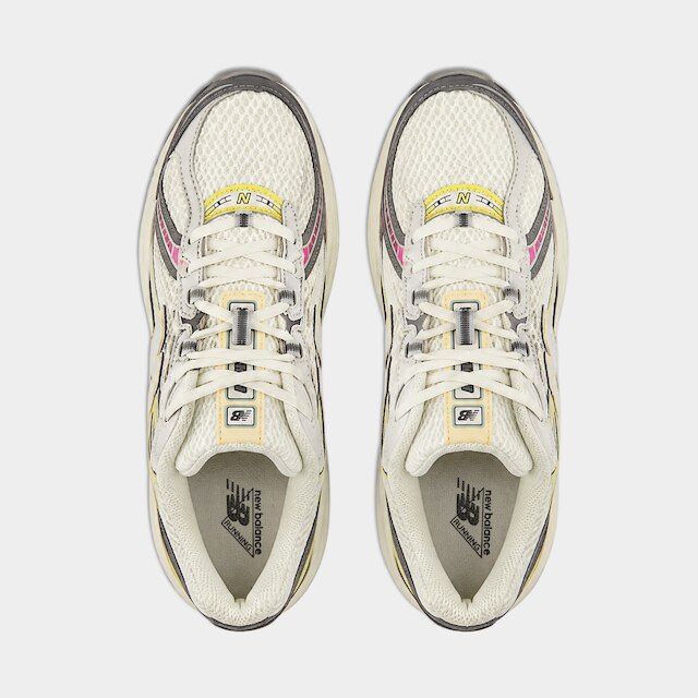 Tênis New Balance 740