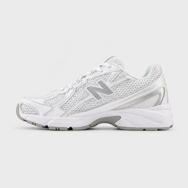 Tênis New Balance 740