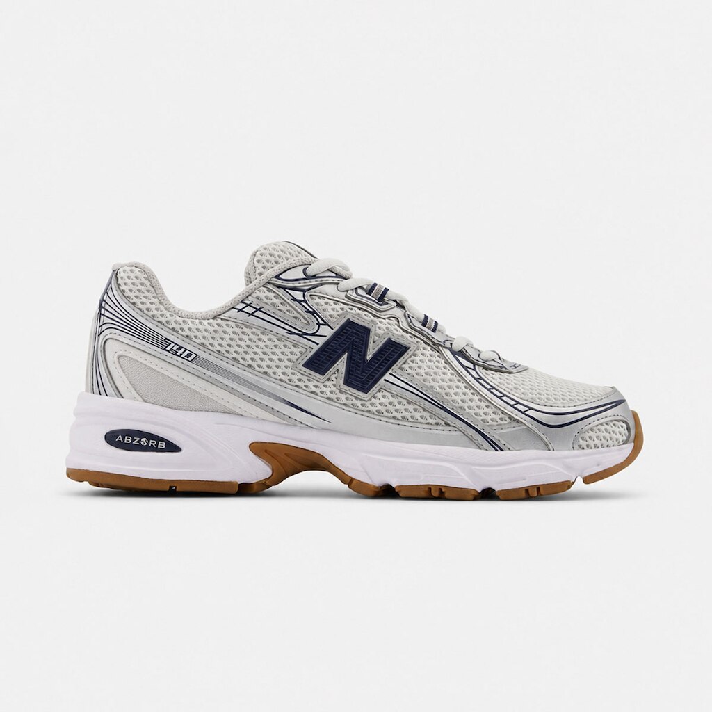 Tênis New Balance 740