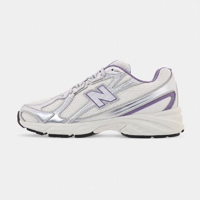 Tênis New Balance 740