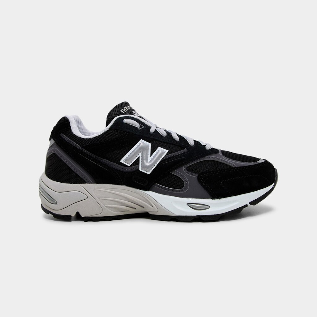 Tênis New Balance 880R