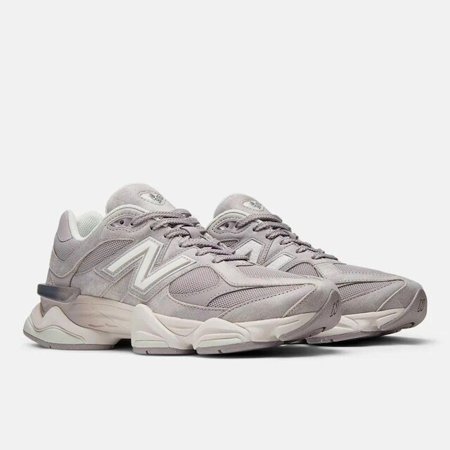 Tênis New Balance 9060