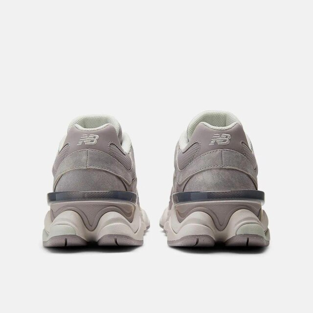 Tênis New Balance 9060